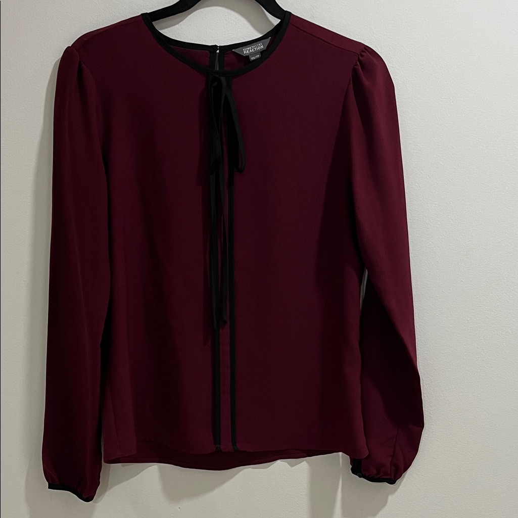 Kenneth Cole Reaction Women’s Blouse Xs Tie Detail Maroon Top Black Trim Office